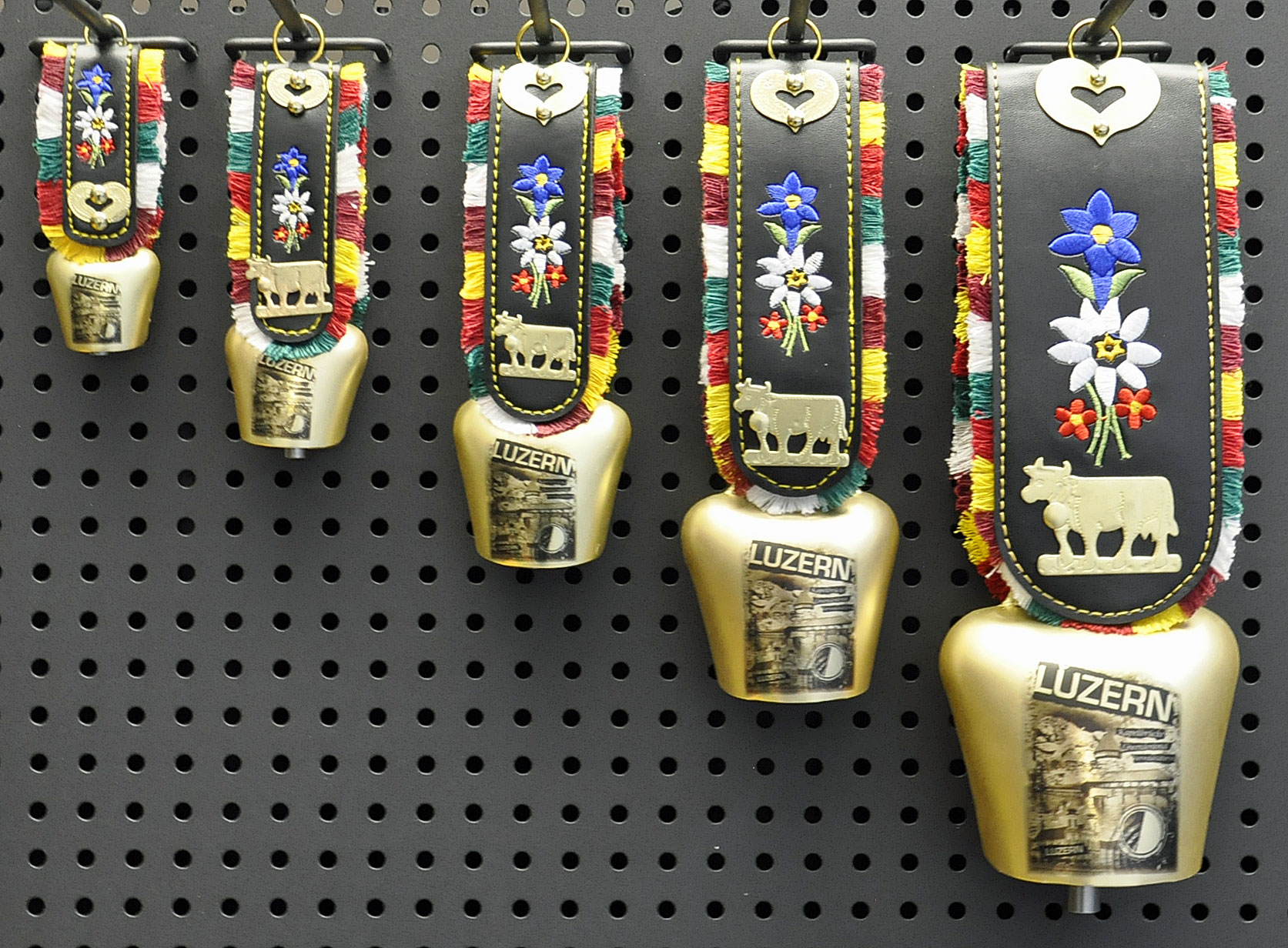 Image of Glocke matt-gold Luzern Gr.5